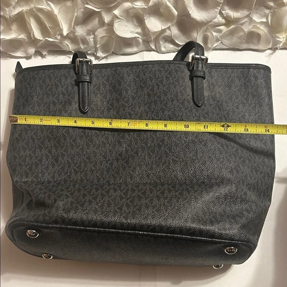 Michael Kors Elegant Black Tote